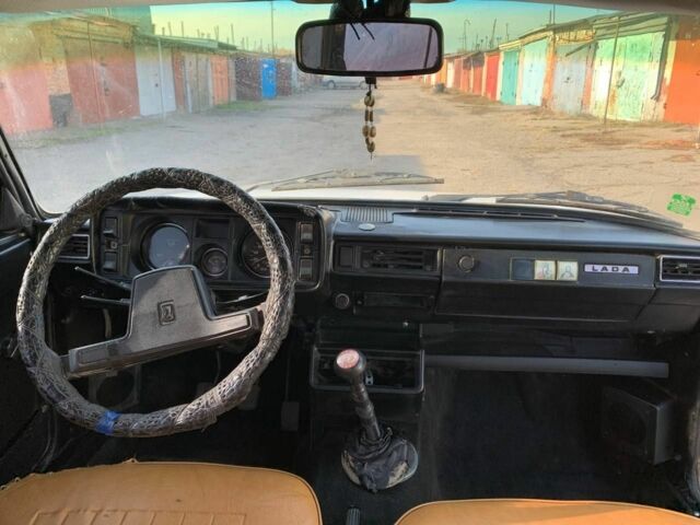 Белый ВАЗ 2105, объемом двигателя 1.5 л и пробегом 227 тыс. км за 592 $, фото 10 на Automoto.ua