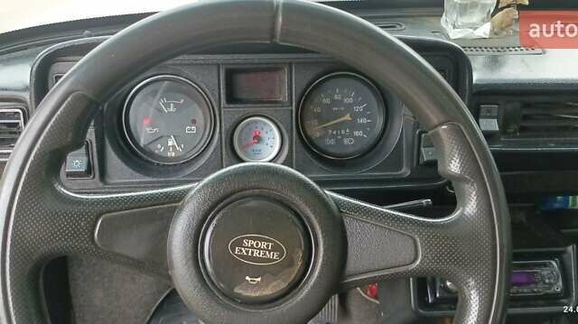 Білий ВАЗ 2105, об'ємом двигуна 1.5 л та пробігом 250 тис. км за 761 $, фото 21 на Automoto.ua