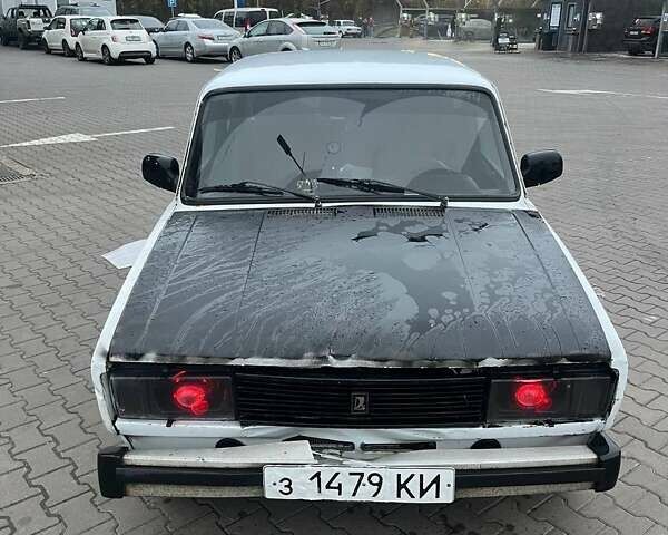 Білий ВАЗ 2105, об'ємом двигуна 1.5 л та пробігом 80 тис. км за 600 $, фото 11 на Automoto.ua