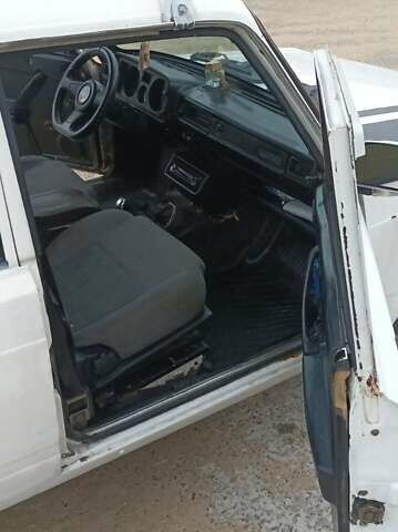 Білий ВАЗ 2105, об'ємом двигуна 1.5 л та пробігом 250 тис. км за 761 $, фото 14 на Automoto.ua