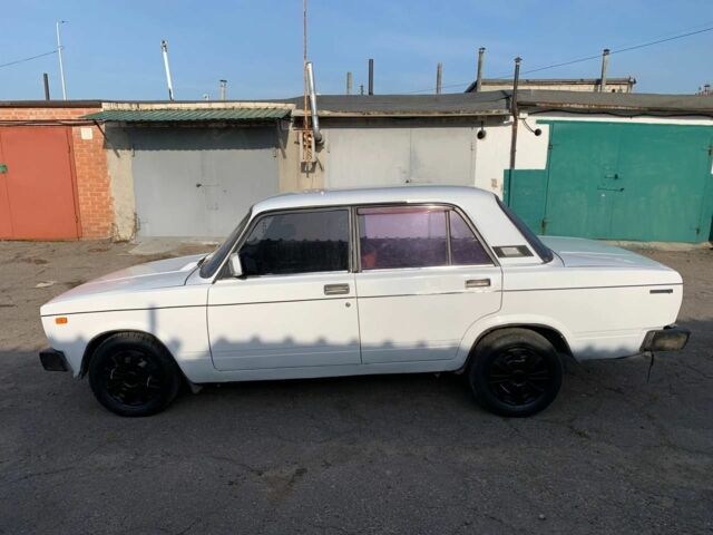 Белый ВАЗ 2105, объемом двигателя 1.5 л и пробегом 227 тыс. км за 592 $, фото 7 на Automoto.ua