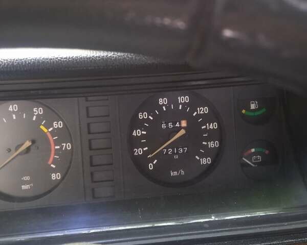 ВАЗ 2105 1986 в Кропивницком (Кировограде) на Automoto.ua Белый ВАЗ 2105, объемом двигателя 1.3 л и пробегом 72 тыс. км за 600 $, фото 2 на Automoto.ua