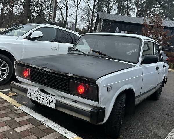 Білий ВАЗ 2105, об'ємом двигуна 1.5 л та пробігом 80 тис. км за 600 $, фото 1 на Automoto.ua