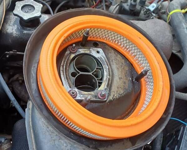 Белый ВАЗ 2105, объемом двигателя 1.5 л и пробегом 200 тыс. км за 520 $, фото 10 на Automoto.ua