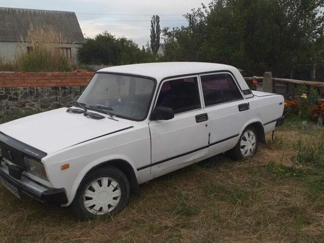 Белый ВАЗ 2105, объемом двигателя 1.5 л и пробегом 78 тыс. км за 485 $, фото 1 на Automoto.ua
