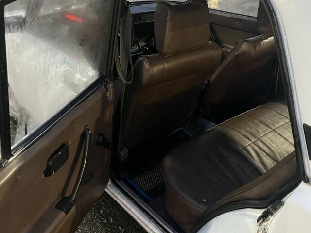 Белый ВАЗ 2105, объемом двигателя 1.3 л и пробегом 2 тыс. км за 1250 $, фото 8 на Automoto.ua