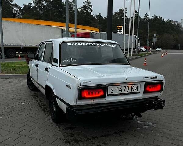 Білий ВАЗ 2105, об'ємом двигуна 1.5 л та пробігом 80 тис. км за 600 $, фото 3 на Automoto.ua