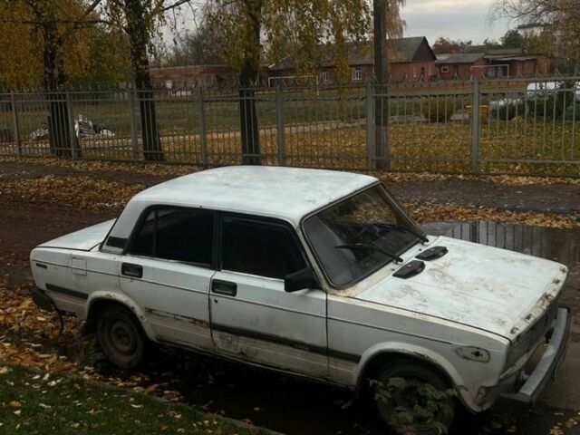 Белый ВАЗ 2105, объемом двигателя 0 л и пробегом 177 тыс. км за 227 $, фото 2 на Automoto.ua