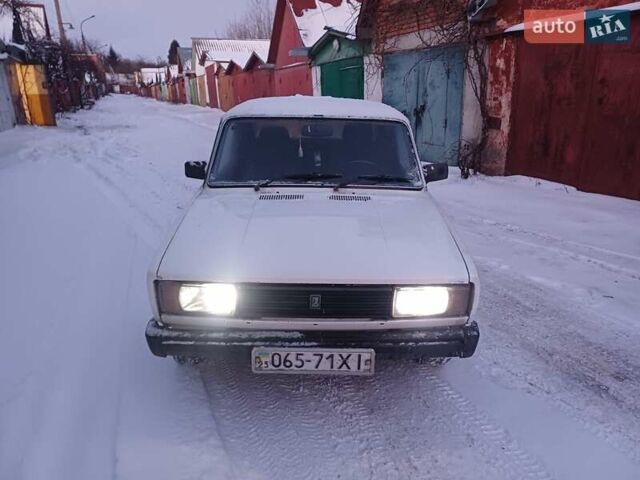Белый ВАЗ 2105, объемом двигателя 1.5 л и пробегом 200 тыс. км за 520 $, фото 3 на Automoto.ua