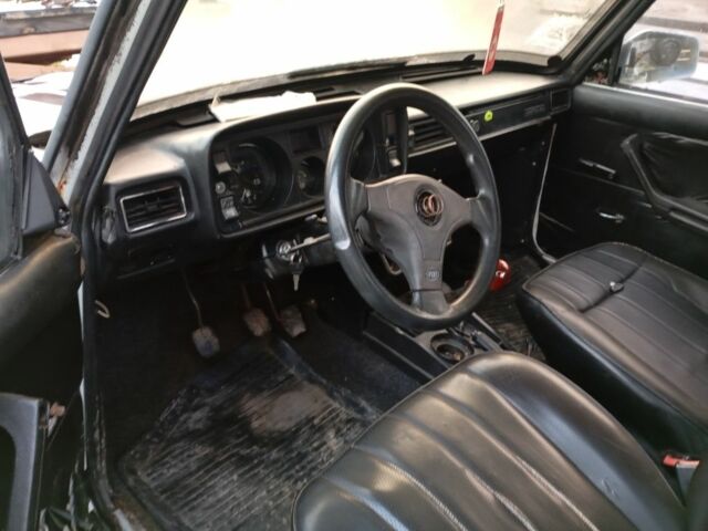 Белый ВАЗ 2105, объемом двигателя 1 л и пробегом 66 тыс. км за 200 $, фото 4 на Automoto.ua