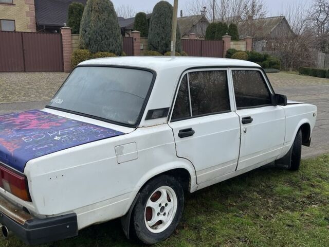 Белый ВАЗ 2105, объемом двигателя 1.5 л и пробегом 1 тыс. км за 426 $, фото 3 на Automoto.ua