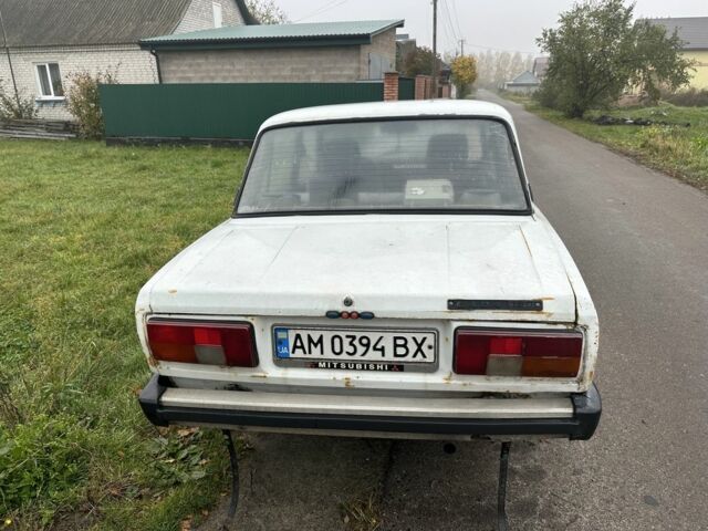 Белый ВАЗ 2105, объемом двигателя 1.3 л и пробегом 999 тыс. км за 358 $, фото 3 на Automoto.ua