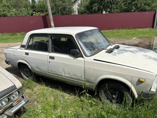 Білий ВАЗ 2105, об'ємом двигуна 1 л та пробігом 1 тис. км за 250 $, фото 2 на Automoto.ua