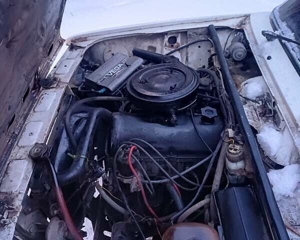 Белый ВАЗ 2105, объемом двигателя 1.5 л и пробегом 200 тыс. км за 520 $, фото 7 на Automoto.ua