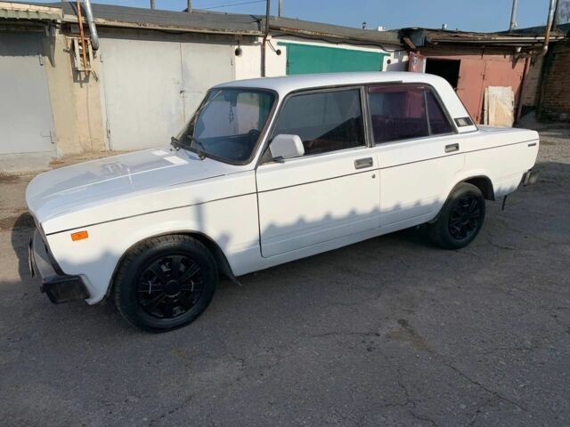 Белый ВАЗ 2105, объемом двигателя 1.5 л и пробегом 227 тыс. км за 592 $, фото 13 на Automoto.ua