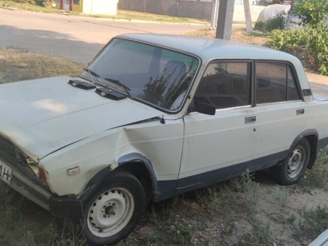 Белый ВАЗ 2105, объемом двигателя 0 л и пробегом 2 тыс. км за 287 $, фото 1 на Automoto.ua