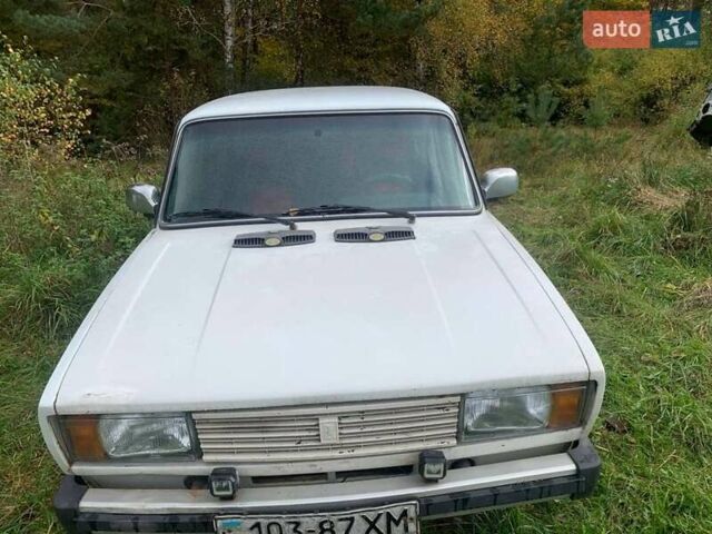 Белый ВАЗ 2105, объемом двигателя 0 л и пробегом 1000 тыс. км за 500 $, фото 3 на Automoto.ua