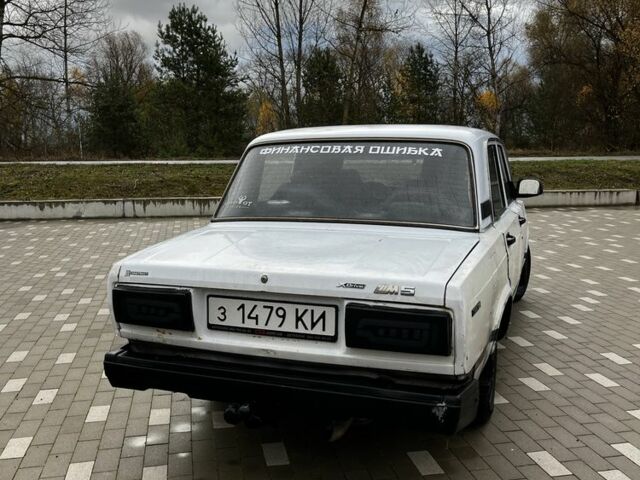 Білий ВАЗ 2105, об'ємом двигуна 1.3 л та пробігом 150 тис. км за 762 $, фото 2 на Automoto.ua