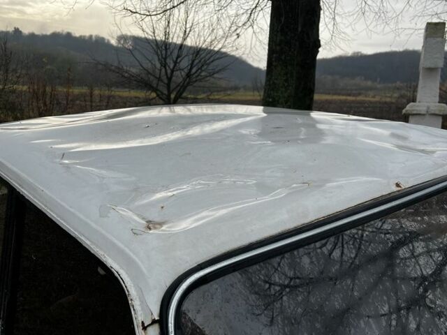 Белый ВАЗ 2105, объемом двигателя 1 л и пробегом 3 тыс. км за 96 $, фото 1 на Automoto.ua