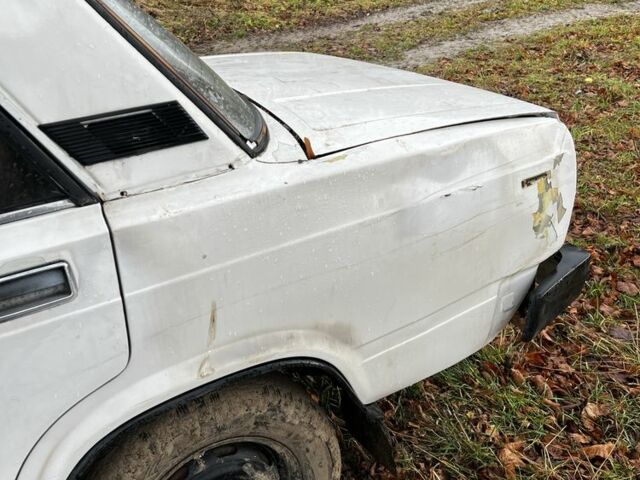Белый ВАЗ 2105, объемом двигателя 1 л и пробегом 3 тыс. км за 96 $, фото 3 на Automoto.ua