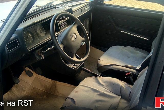 Белый ВАЗ 2105, объемом двигателя 1.3 л и пробегом 100 тыс. км за 1100 $, фото 6 на Automoto.ua