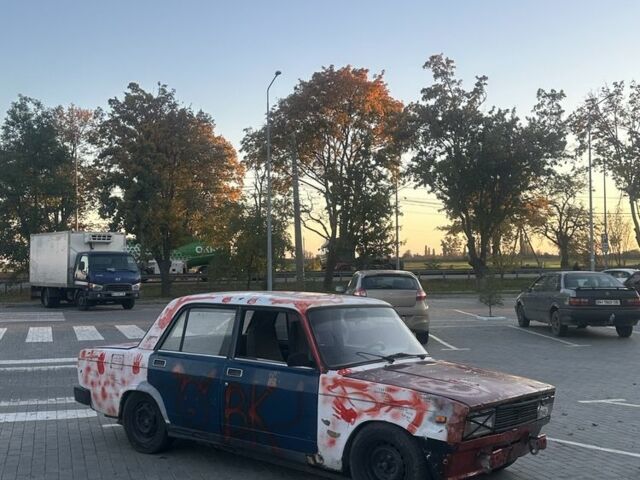 Белый ВАЗ 2105, объемом двигателя 1.5 л и пробегом 1 тыс. км за 286 $, фото 4 на Automoto.ua