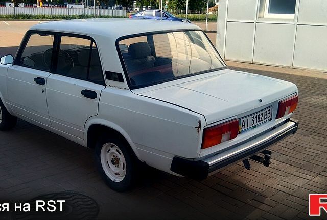 Белый ВАЗ 2105, объемом двигателя 1.3 л и пробегом 100 тыс. км за 1100 $, фото 4 на Automoto.ua