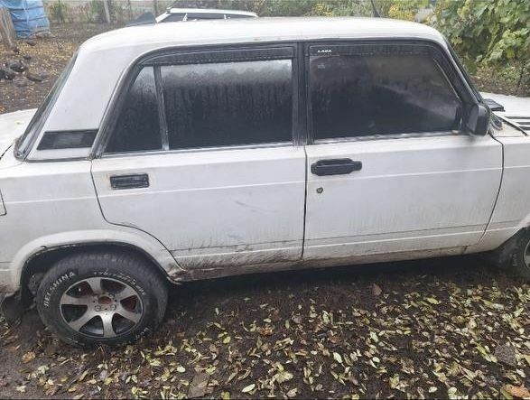 ВАЗ 2105 1987 в Черкассах на Automoto.ua Белый ВАЗ 2105, объемом двигателя 0 л и пробегом 200 тыс. км за 526 $, фото 3 на Automoto.ua