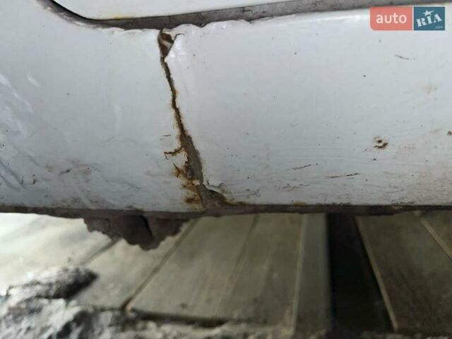 Білий ВАЗ 2105, об'ємом двигуна 1.29 л та пробігом 110 тис. км за 965 $, фото 6 на Automoto.ua