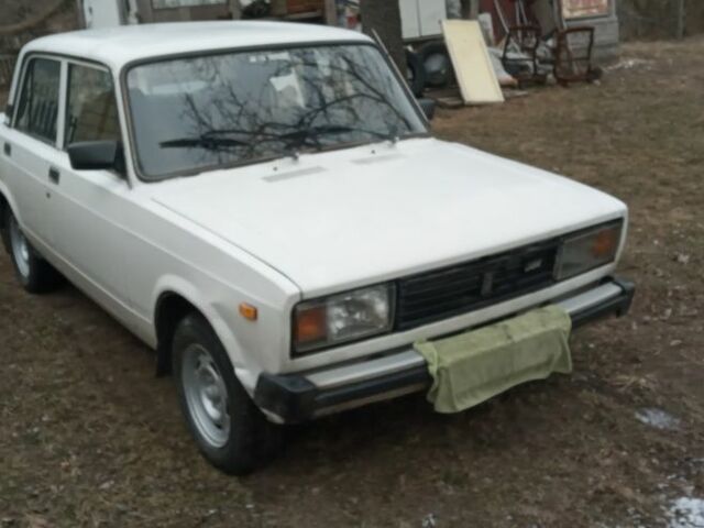 Белый ВАЗ 2105, объемом двигателя 0 л и пробегом 45 тыс. км за 800 $, фото 6 на Automoto.ua