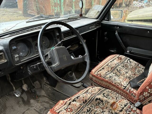 Белый ВАЗ 2105, объемом двигателя 0 л и пробегом 100 тыс. км за 239 $, фото 2 на Automoto.ua