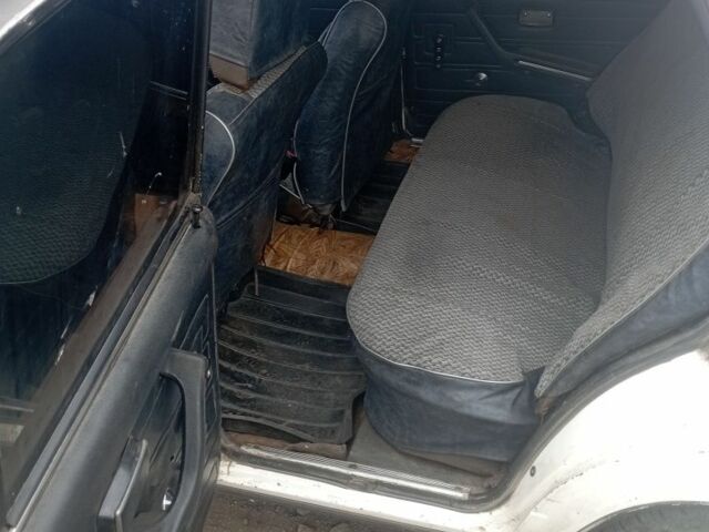 Белый ВАЗ 2105, объемом двигателя 1 л и пробегом 1 тыс. км за 721 $, фото 7 на Automoto.ua