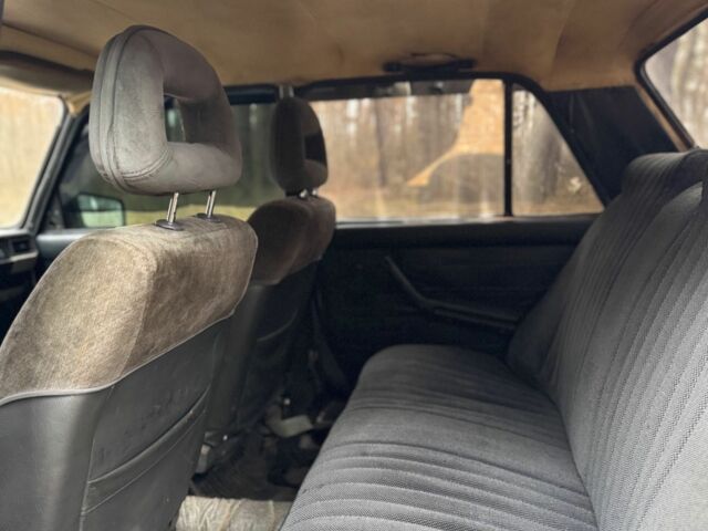 Белый ВАЗ 2105, объемом двигателя 1.2 л и пробегом 150 тыс. км за 501 $, фото 9 на Automoto.ua