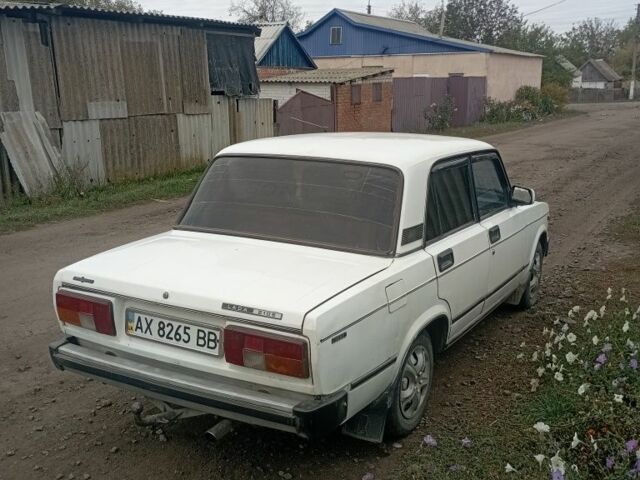 Белый ВАЗ 2105, объемом двигателя 1 л и пробегом 1 тыс. км за 721 $, фото 4 на Automoto.ua