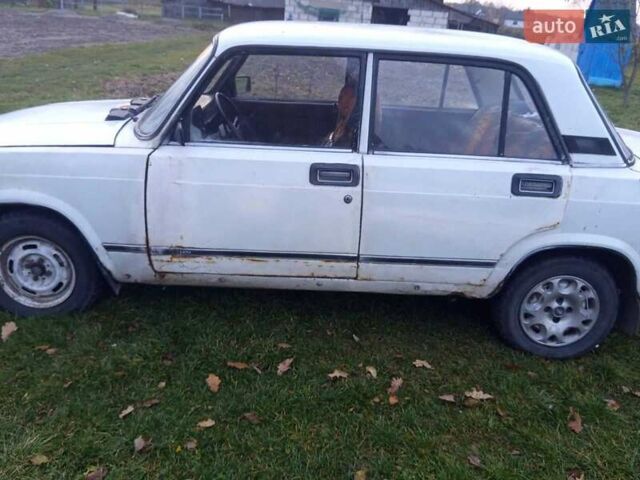 Білий ВАЗ 2105, об'ємом двигуна 1.2 л та пробігом 400 тис. км за 420 $, фото 1 на Automoto.ua