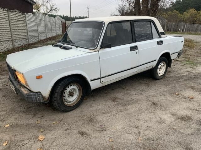 Белый ВАЗ 2105, объемом двигателя 1.5 л и пробегом 76 тыс. км за 550 $, фото 2 на Automoto.ua