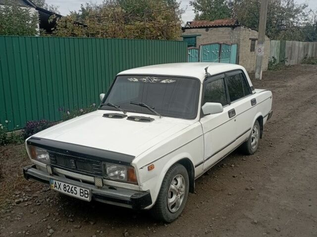Белый ВАЗ 2105, объемом двигателя 1 л и пробегом 1 тыс. км за 721 $, фото 2 на Automoto.ua