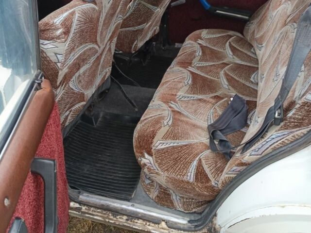 Белый ВАЗ 2105, объемом двигателя 0 л и пробегом 450 тыс. км за 477 $, фото 3 на Automoto.ua