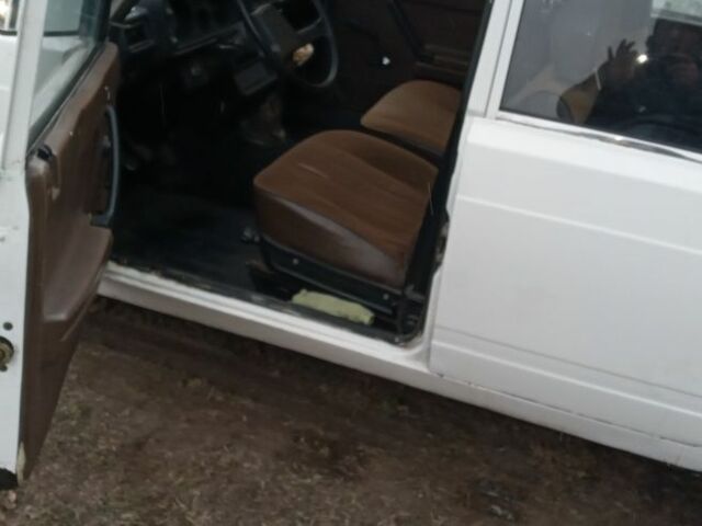 Белый ВАЗ 2105, объемом двигателя 0 л и пробегом 45 тыс. км за 800 $, фото 8 на Automoto.ua