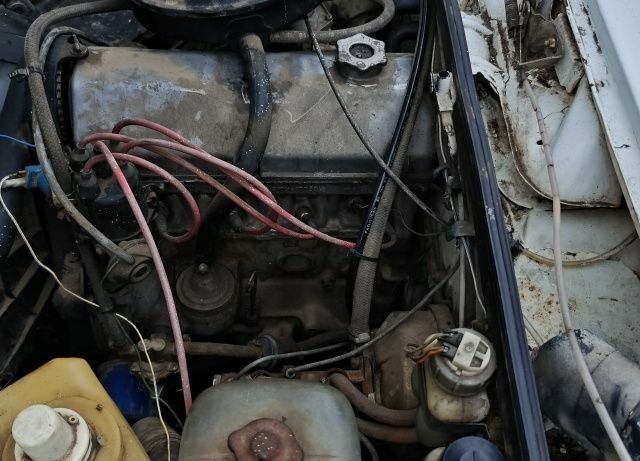 Белый ВАЗ 2105, объемом двигателя 0 л и пробегом 83 тыс. км за 665 $, фото 4 на Automoto.ua