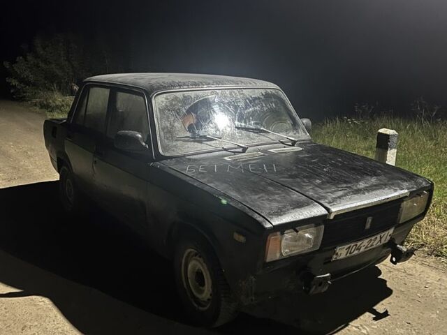 Белый ВАЗ 2105, объемом двигателя 1.3 л и пробегом 322 тыс. км за 262 $, фото 1 на Automoto.ua