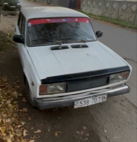 Белый ВАЗ 2105, объемом двигателя 0 л и пробегом 3 тыс. км за 370 $, фото 3 на Automoto.ua