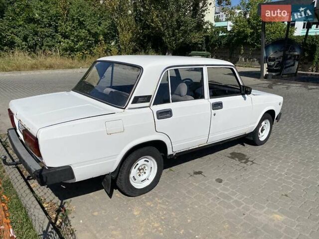 Белый ВАЗ 2105, объемом двигателя 1.46 л и пробегом 80 тыс. км за 1500 $, фото 2 на Automoto.ua