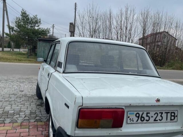 Білий ВАЗ 2105, об'ємом двигуна 1.5 л та пробігом 100 тис. км за 399 $, фото 4 на Automoto.ua