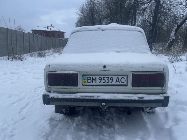 Белый ВАЗ 2105, объемом двигателя 1.5 л и пробегом 200 тыс. км за 285 $, фото 1 на Automoto.ua