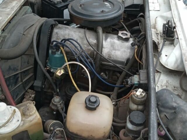 Белый ВАЗ 2105, объемом двигателя 0 л и пробегом 45 тыс. км за 800 $, фото 5 на Automoto.ua