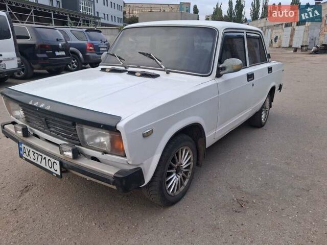 Белый ВАЗ 2105, объемом двигателя 1.29 л и пробегом 26 тыс. км за 903 $, фото 1 на Automoto.ua