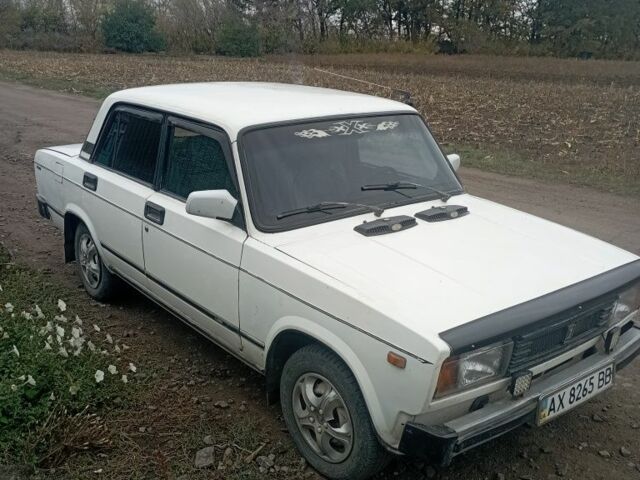 Белый ВАЗ 2105, объемом двигателя 1 л и пробегом 1 тыс. км за 721 $, фото 1 на Automoto.ua