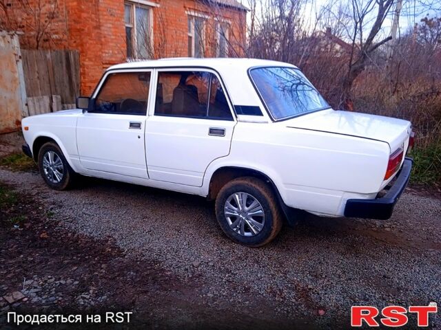 Белый ВАЗ 2105, объемом двигателя 1.5 л и пробегом 0 тыс. км за 720 $, фото 7 на Automoto.ua