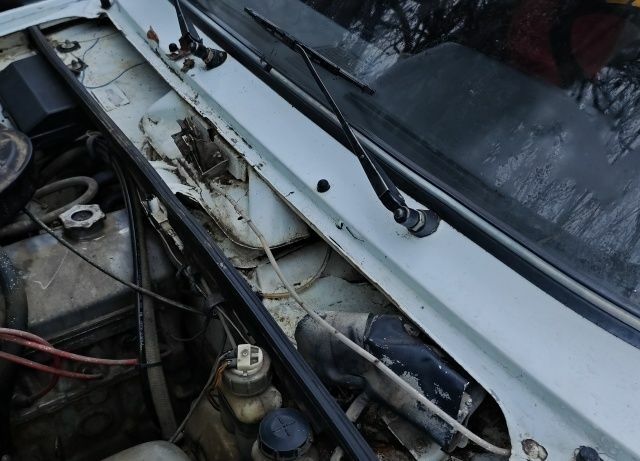 Белый ВАЗ 2105, объемом двигателя 0 л и пробегом 83 тыс. км за 665 $, фото 5 на Automoto.ua